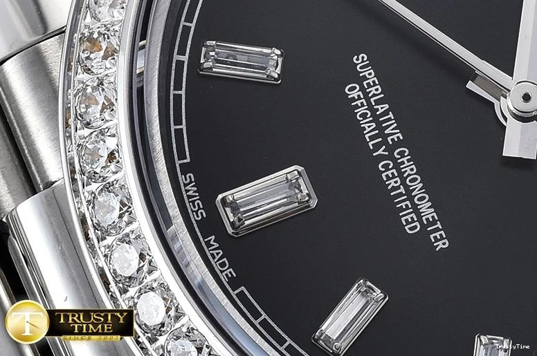 1211 Seasonal RDD0207E – DayDate 675